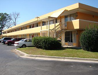 Knights Inn Charleston Airport นอร์ทชาร์ลส์ตัน ภายนอก รูปภาพ